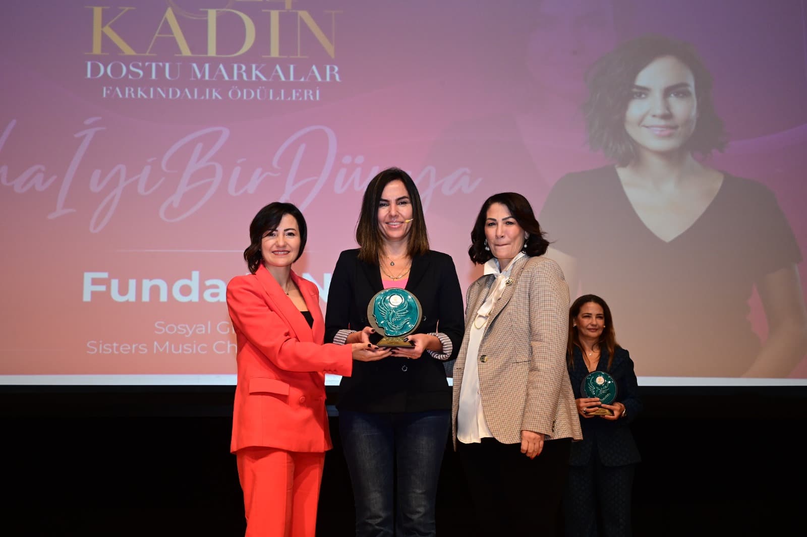 EY Girişimci Kadın Liderler Programı