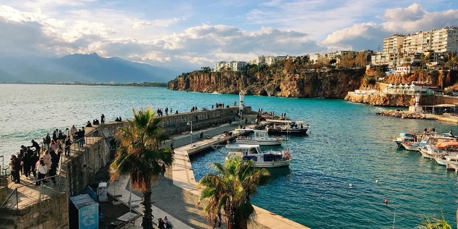 Kapak görseli: Antalya Travel Guide: Places to Visit and Local Tips