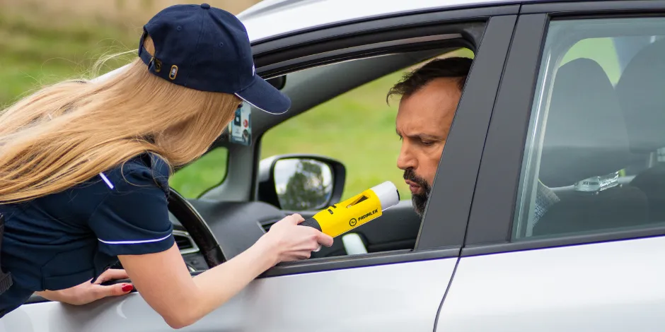 Blog yazısı: Araçlarda Alkol Kilidi Nedir? GSR II Güvenlik Standartları