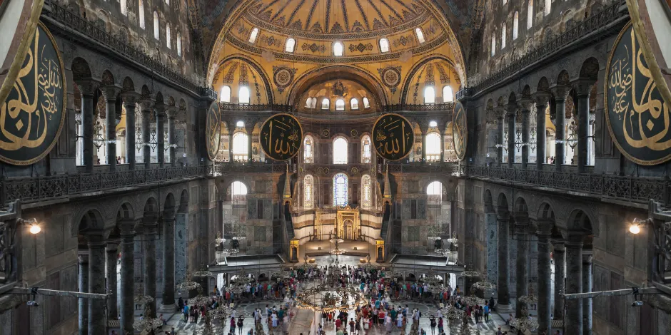 Kapak görseli: Hagia Sophia Moschee Besuchsführer: Geschichte und Eintrittsinformationen