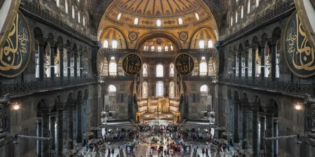 Blog post: Hagia Sophia Mosque Visitor Guide: History and Entry Information