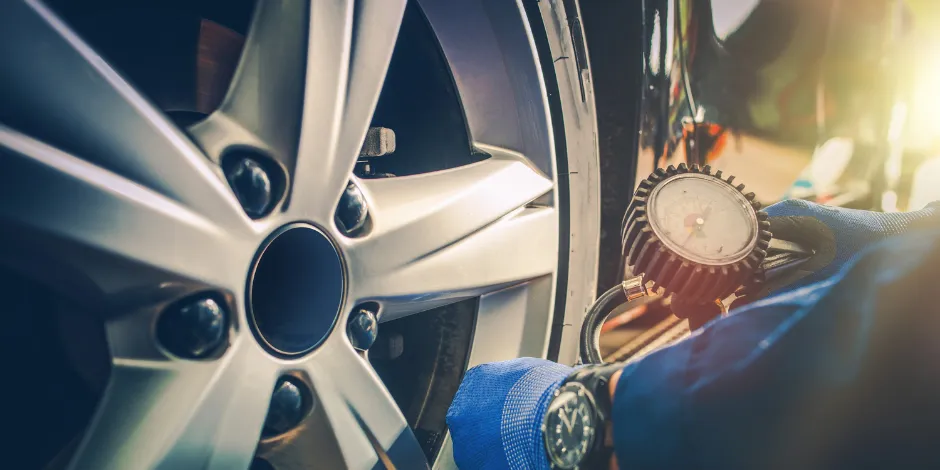 Blog yazısı: Lastik Hava Basıncı Rehberi: Yakıt Tasarrufu ve Güvenlik