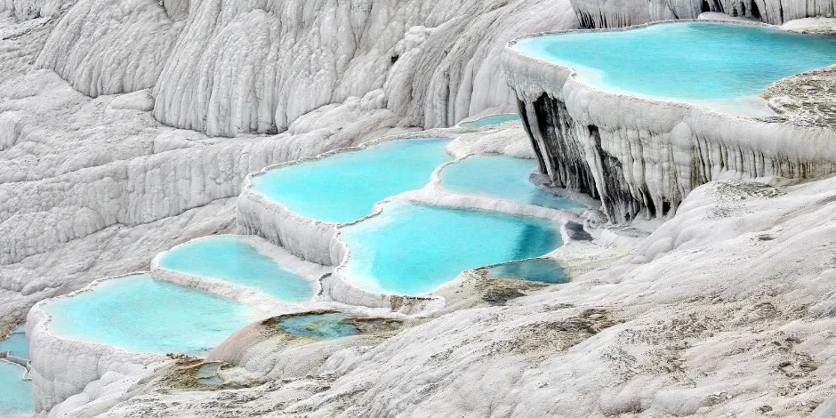 Blog yazısı: Pamukkale Gezi Rehberi: Travertenler ve Hierapolis