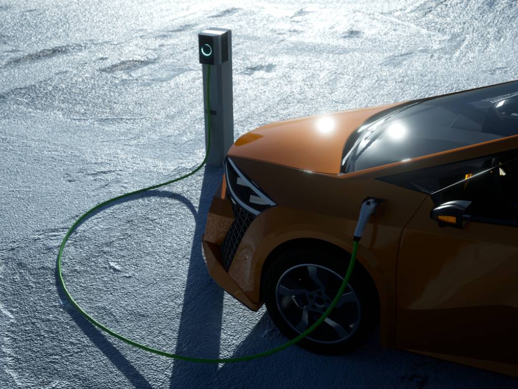 Karlı Havada Şarj Olan Isı Pompalı Elektrikli Araç