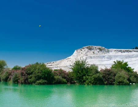 Pamukkale Travertenleri Şelaleleri ve Hierapolis Antik Kenti