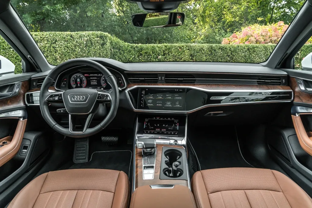 Audi A6 iç mekan görseli
