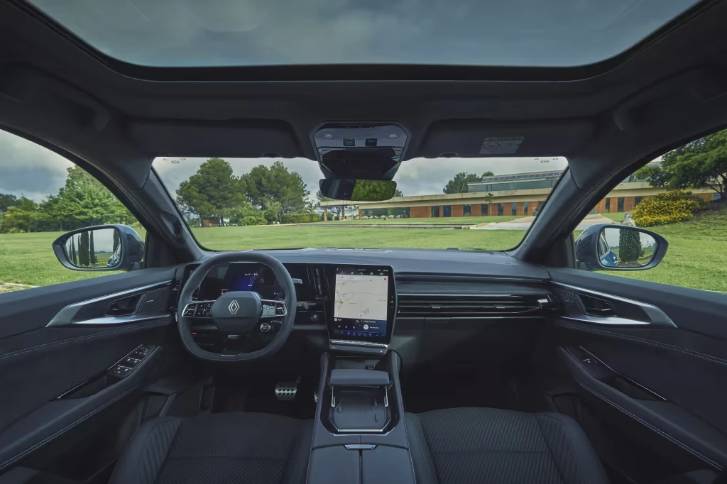 Renault Austral iç mekan görseli