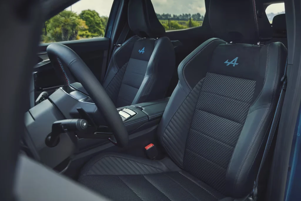 Renault Austral iç mekan görseli