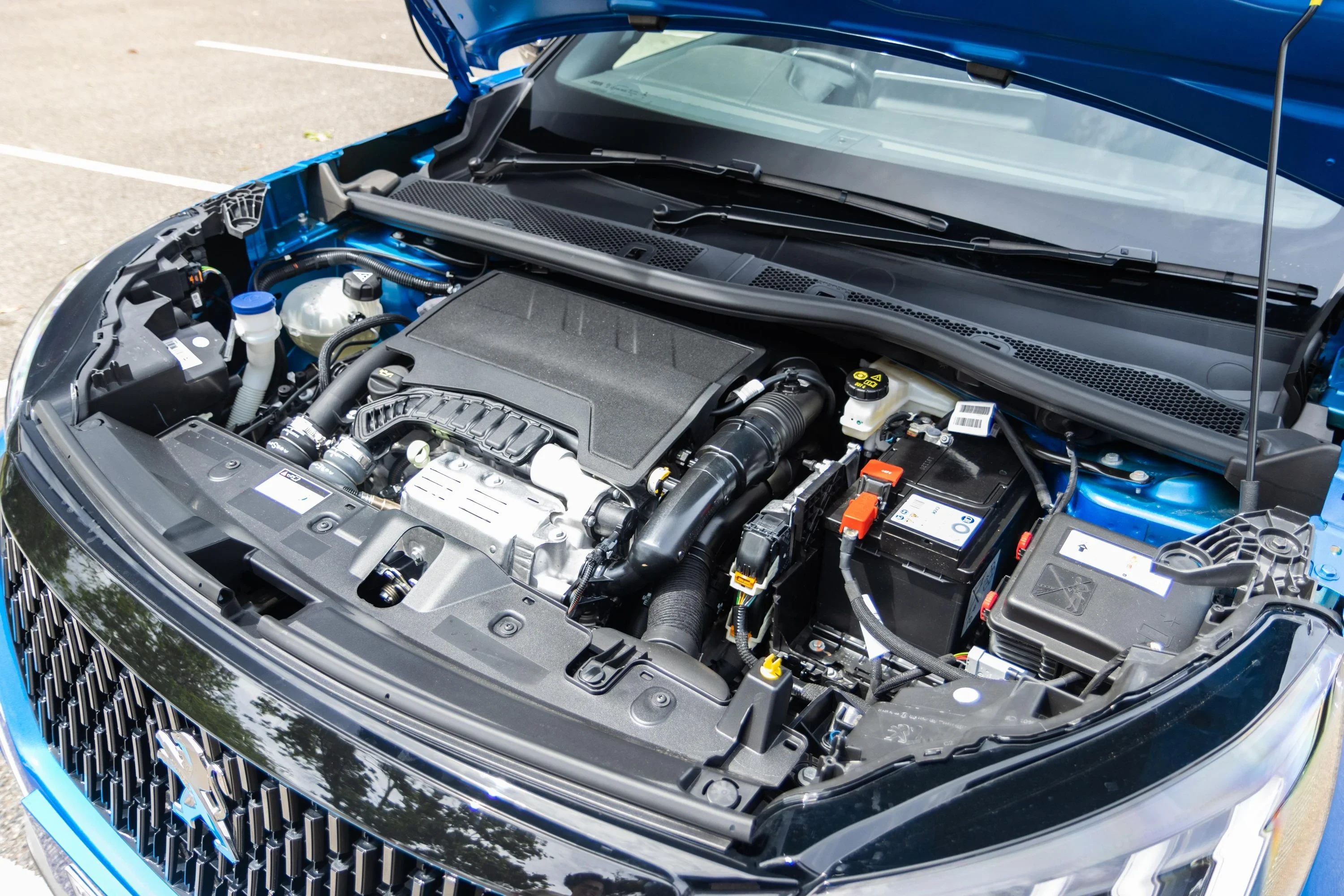 Peugeot 2008 motor görseli