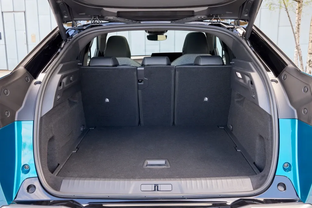 Peugeot E-3008 bagaj hacmi görseli