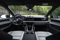 Porsche Cayenne iç mekan görseli