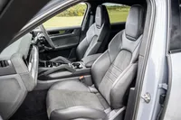 Porsche Cayenne iç mekan görseli