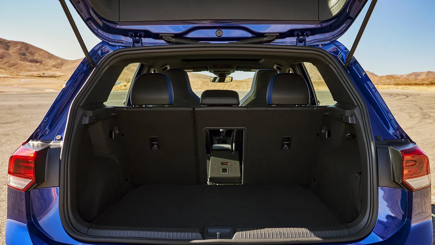 Volkswagen Golf bagaj hacmi görseli