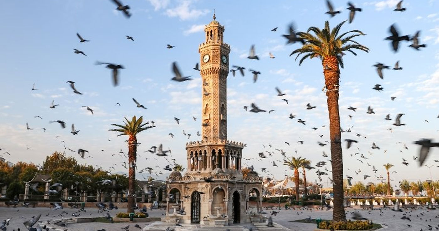 Wie komme ich vom Flughafen Izmir ins Stadtzentrum?