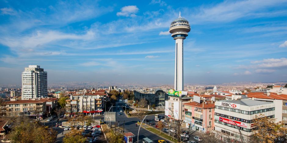 So gelangen Sie vom Flughafen Ankara ins Stadtzentrum von Kızılay