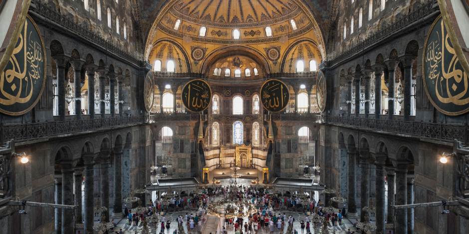 Ayasofya: Mutlaka Görülmesi Gereken Bir Tarih ve Sanat Harikası